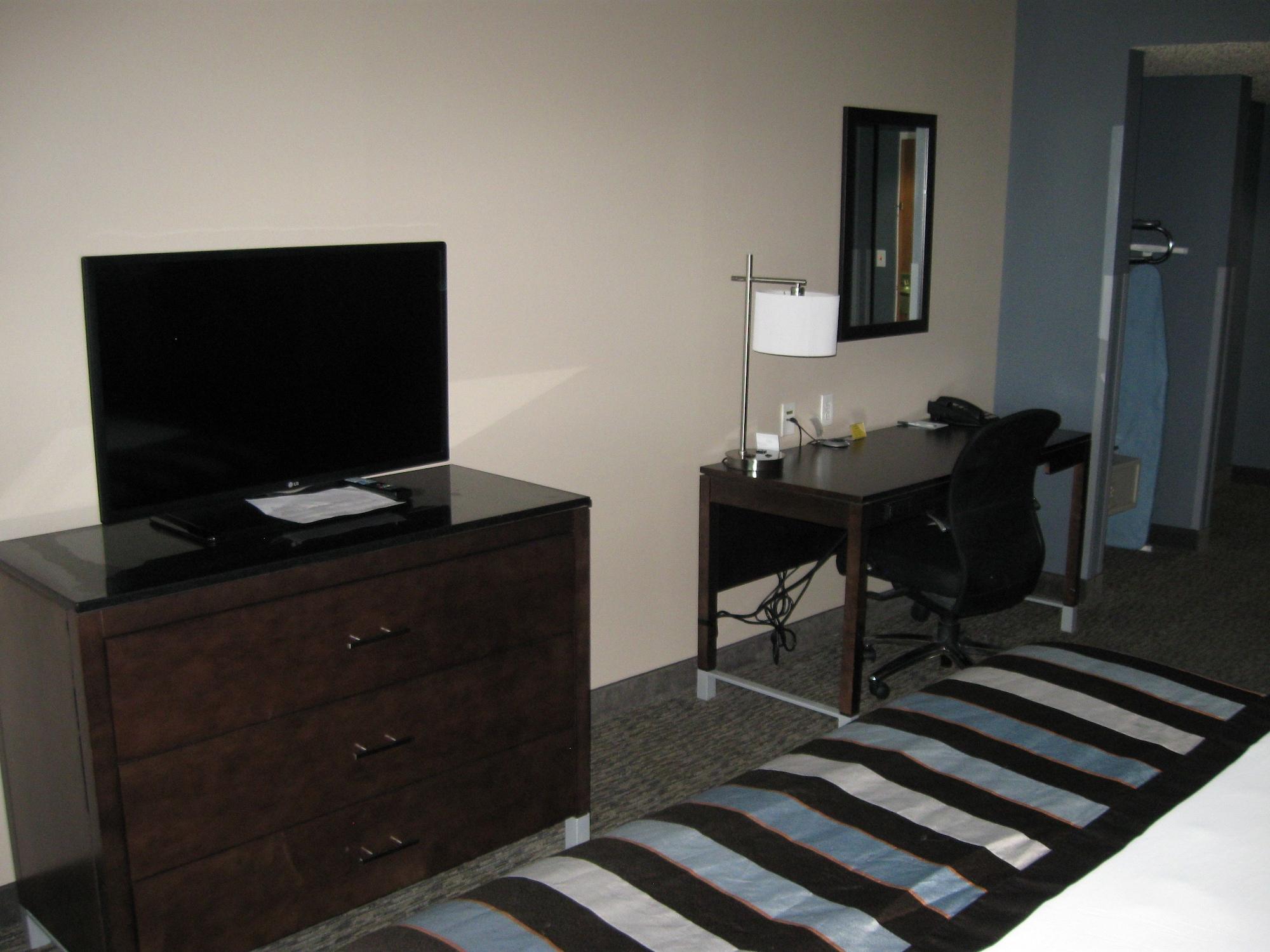 Hotel Wingate By Wyndham Fargo Esterno foto