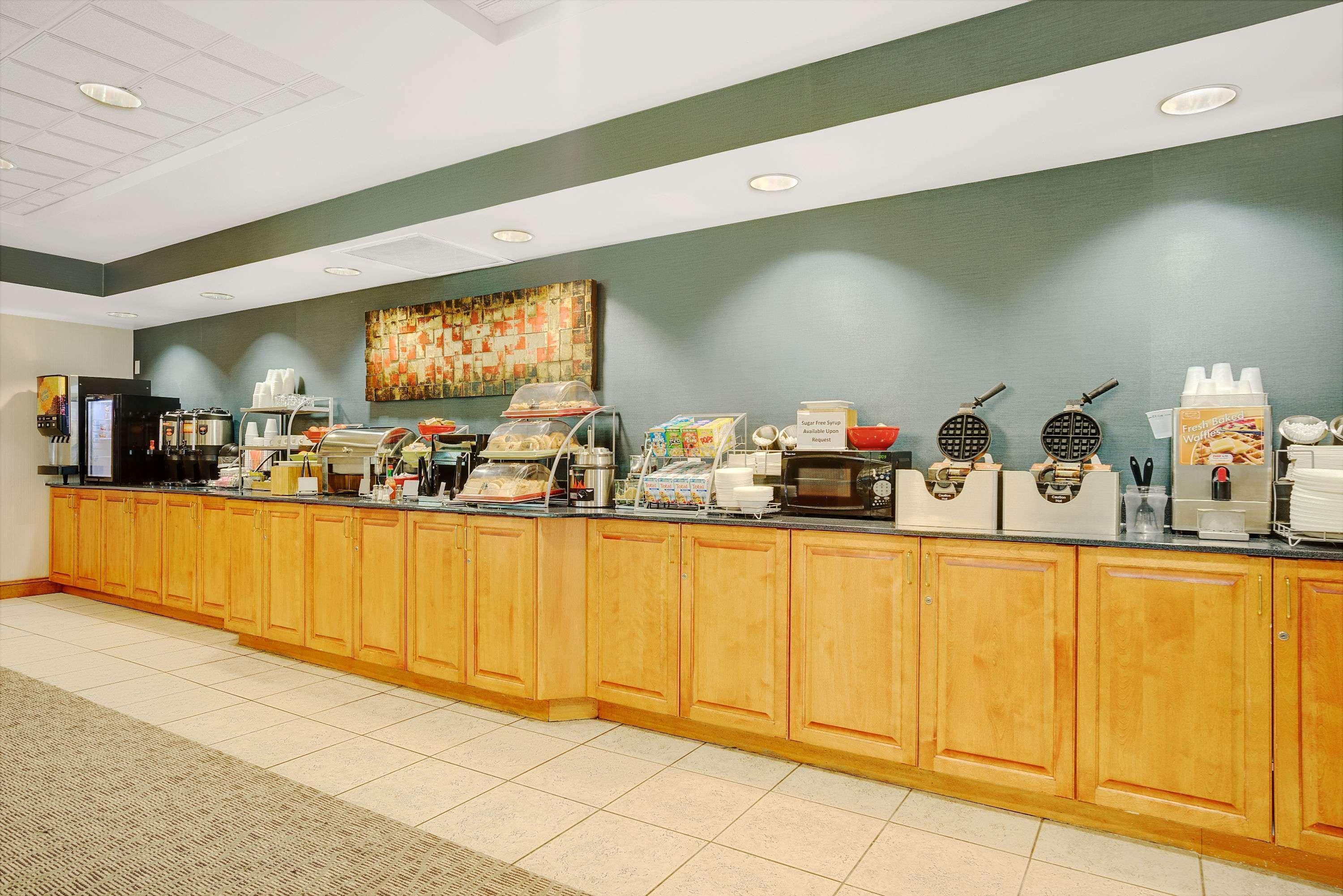 Hotel Wingate By Wyndham Fargo Esterno foto