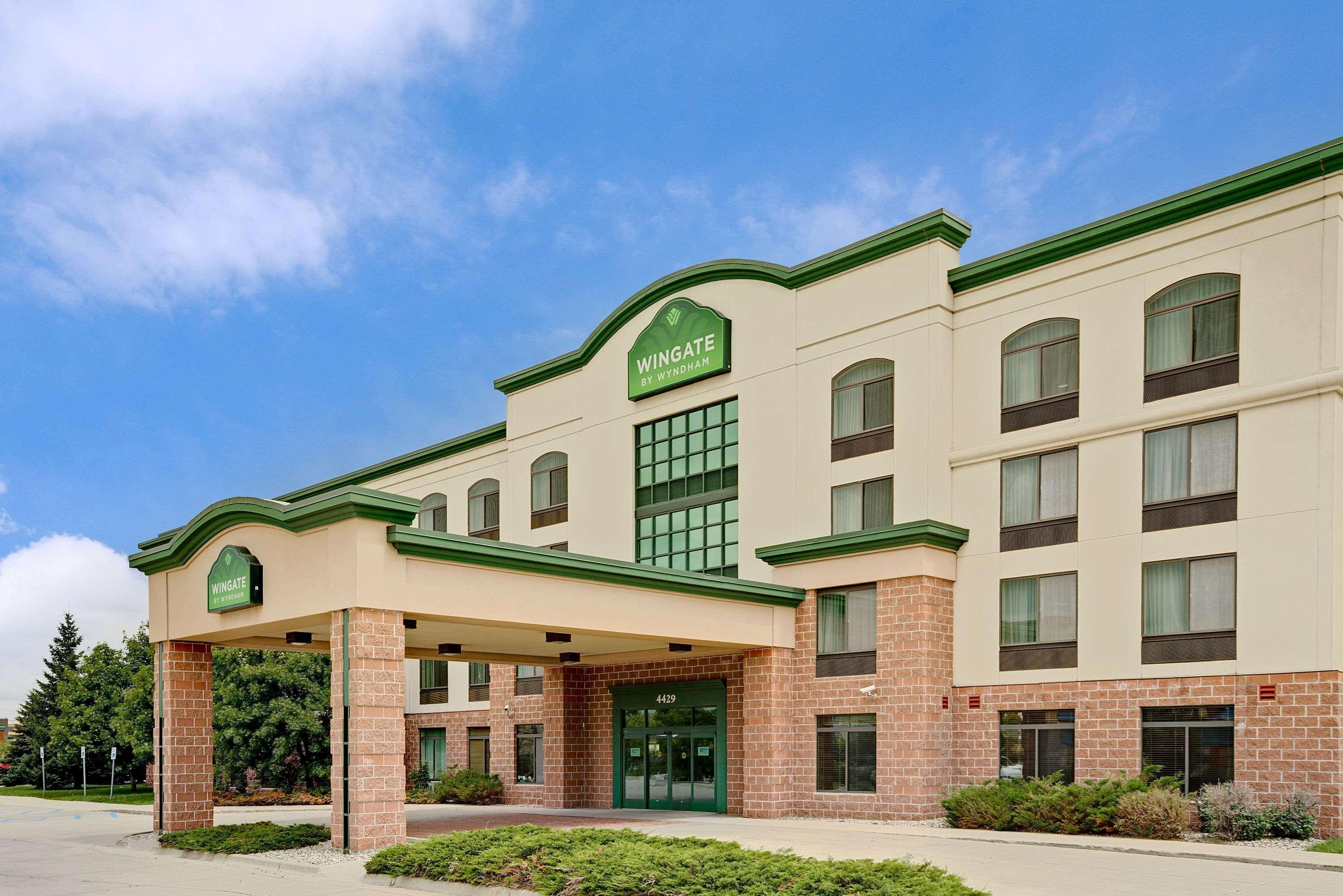 Hotel Wingate By Wyndham Fargo Esterno foto