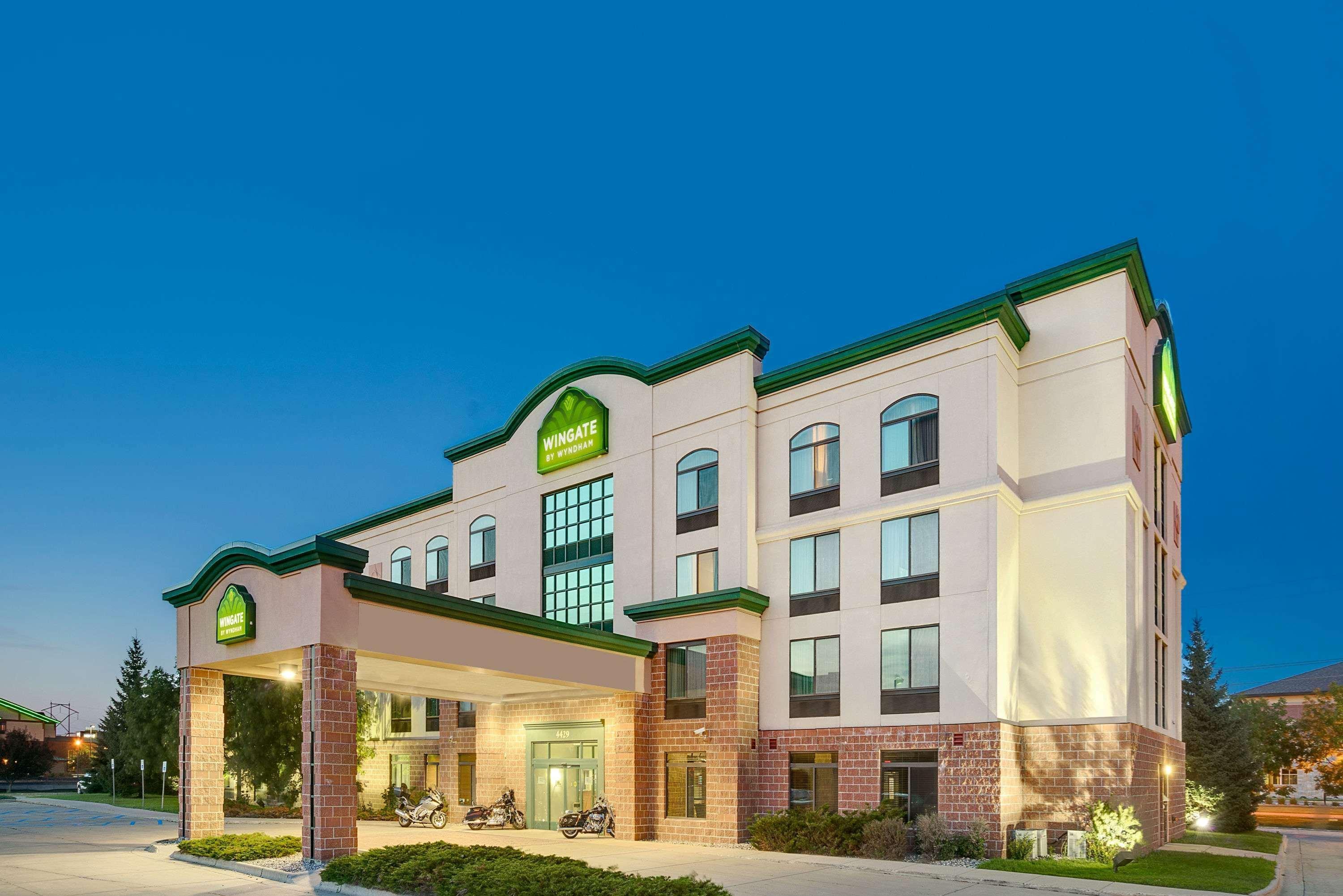 Hotel Wingate By Wyndham Fargo Esterno foto