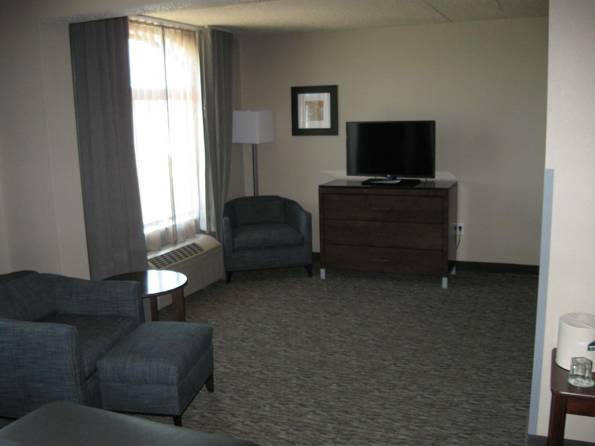 Hotel Wingate By Wyndham Fargo Esterno foto